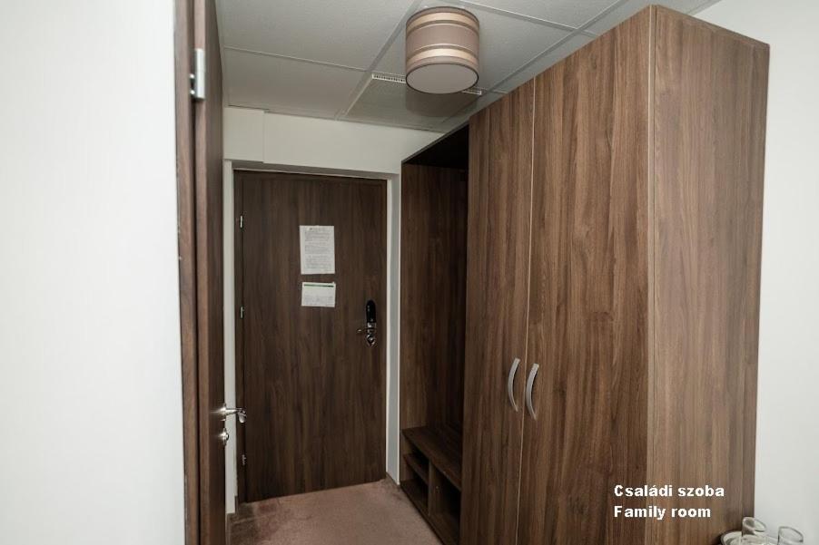 Hotel Irisz Nyíregyháza 외부 사진